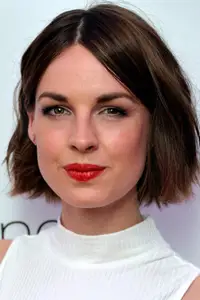 Jessica Raine
