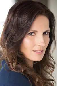 Lisa Roumain