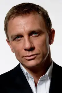 Daniel Craig