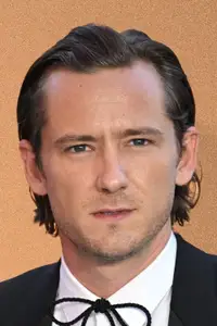 Lewis Pullman