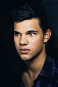 Taylor Lautner