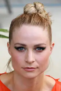 Niamh Algar