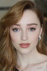 Phoebe Dynevor
