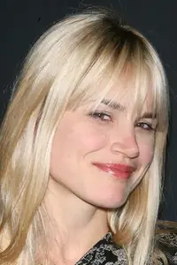 Alison Folland