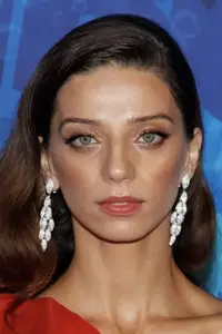 Angela Sarafyan