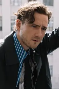 Lewis Pullman