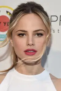 Halston Sage